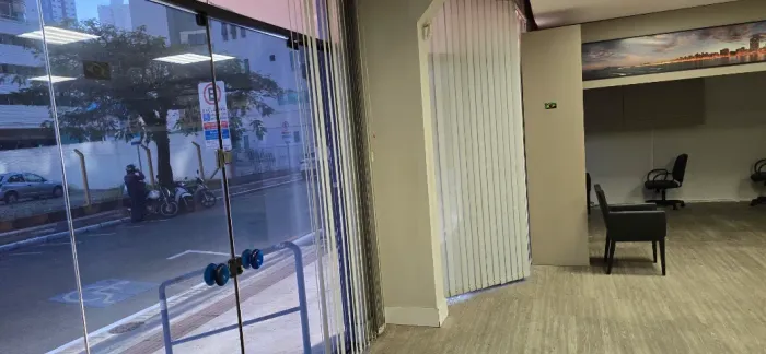 Balneário Camboriú- CASA de 500M²- na Rua 500-Centro. Estuda-se permuta
