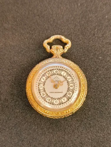 Antigo Relógio Mondaine á corda.