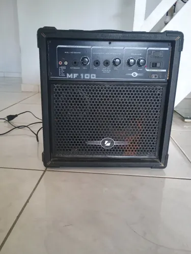 Amplificador MF100