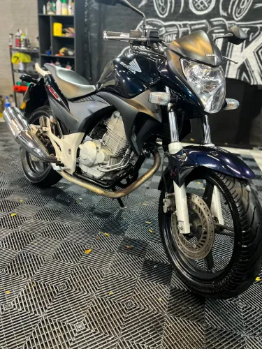 CB300