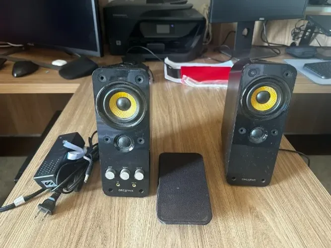 Sistema de Som Multimídia Creative Labs GigaWorks T20 II