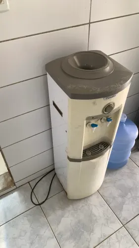 Bebedouro Elétrico