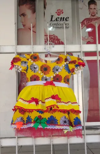 Vestido Infantil Festa Junina Floral - Tamanho 3 Anos