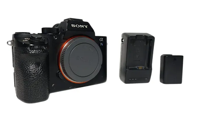 Câmera Sony Alpha 7S II -  Bateria + Carregador - Usada  A.Oferta