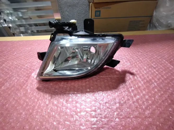 Farol de milha direito Jetta 2015/2017 original usado CD 351