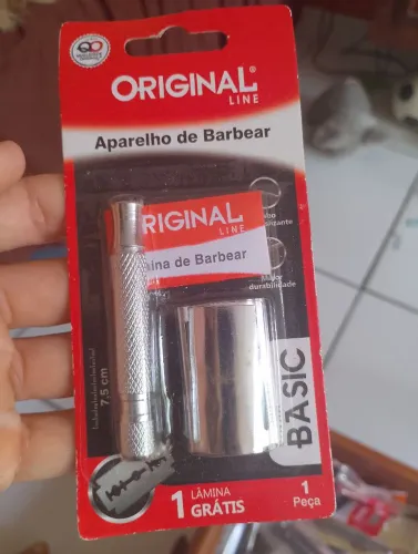 Barbeador metálico manual com lâmina grátis