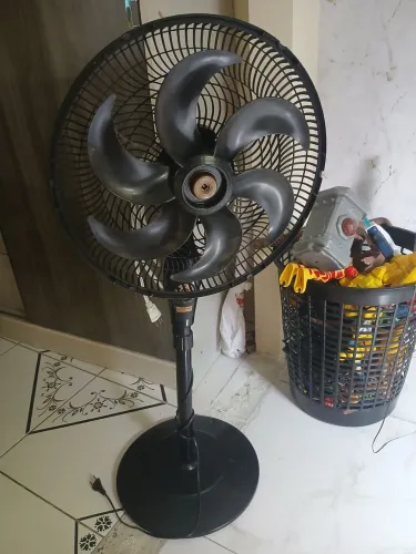 Ventilador funcionando , só cai a tela da frente