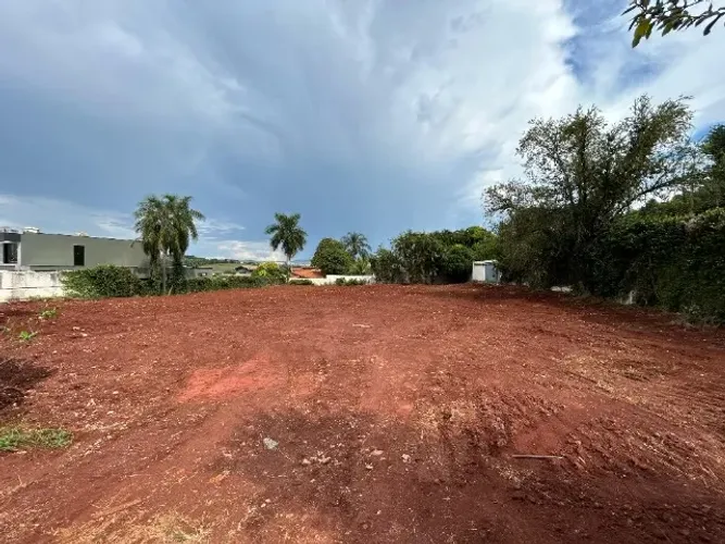 Terreno Condomínio Royal Park