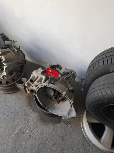 Caixa de cambio Ford Scort 1.6 AP $700