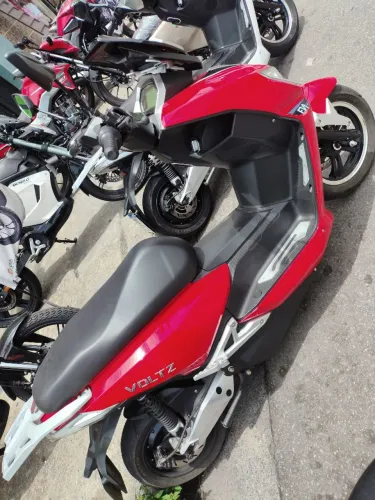Moto voltz ev1 vermelha sport Honda Yamaha Shineray watts Dafra BAJAJ dominar