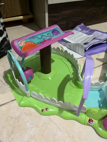 Pista Furreal Friends TROCO POR MONSTER HIGH E BARBIE