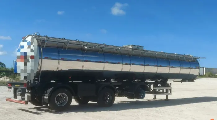 Carreta baú de inox 2021 