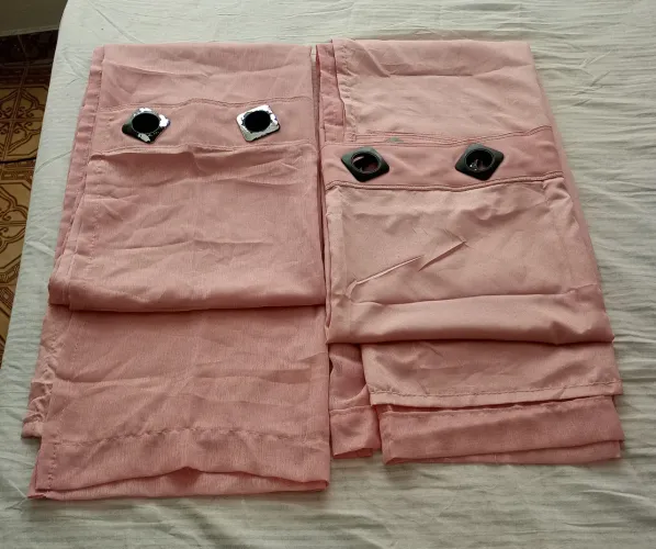 Vendo Cortina Rosa 1,80m x 3,00m