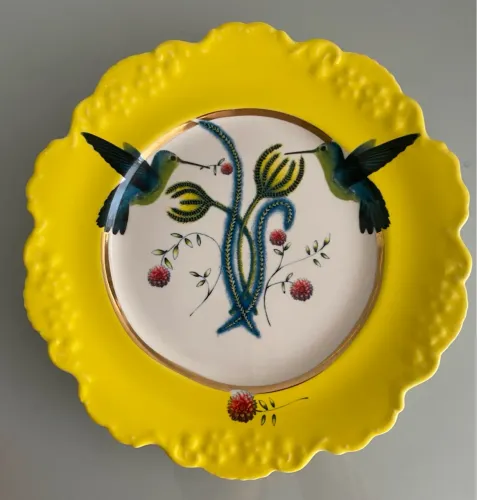 Prato de Design Amarelo com Beija-Flores ?Novo?