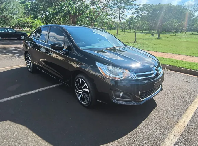 Citroen C4 Lounge Tendance 2.0 Flex 4P Aut. 2014