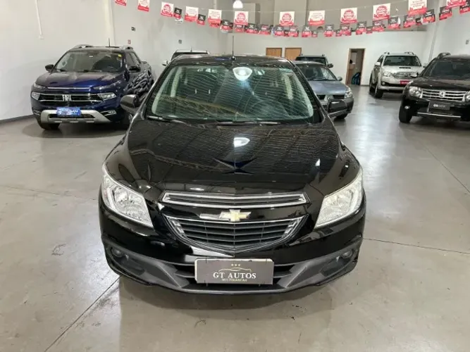 Chevrolet Onix Hatch LT 1.0 8V Flex Power Mec. 4P 2013
