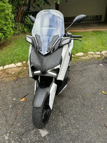 Xmax 250 cc zerada