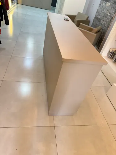 Balcão de Atendimento Clean - Pouco Uso - Perfeito para Comércio