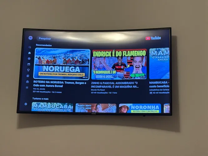 TV Samsung 49? Série 6 Curva - Imagem incrível e design elegante!