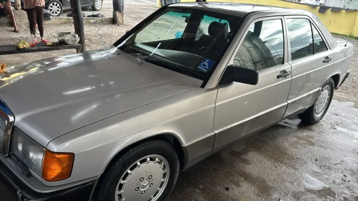 Mercedes-Benz 190-E 2.3 1989