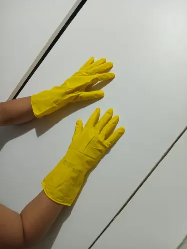 Luvas PVC em quantidade