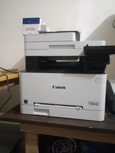 Impressora a laser colorida 