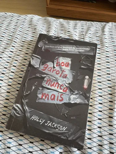 Livro: Boa Garota Nunca Mais - Holly Jackson