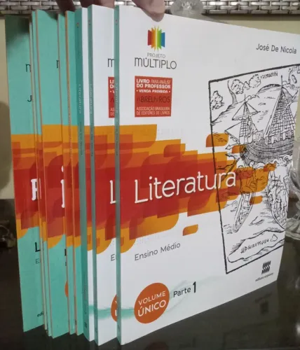 Conjunto de nove Livros didáticos de Literatura do Ensino Médio editora Scipione 