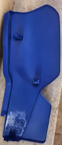 Lateral direita TENERE AZUL