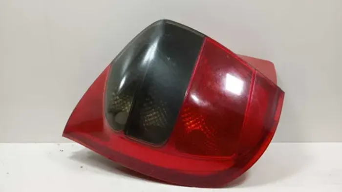 Lanterna Traseira Esquerda Fiat Palio Fire 2003 2004...2008 Esquerdo/motorista Vermelha