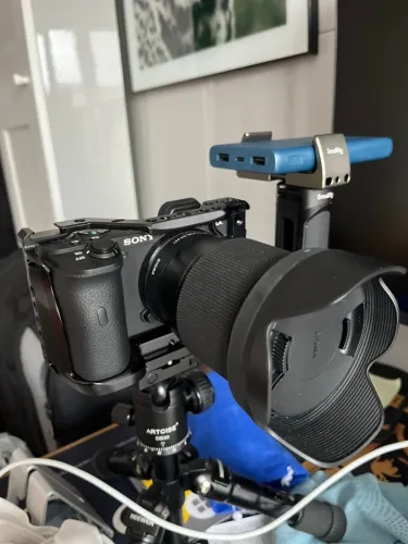 Sony Câmara Alpha Sony Alpha 6600 + Lente Sigma  16mm 1:1.4 DC DN 