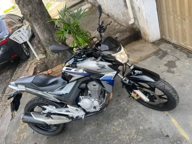 CB TWISTER 250 2019 IMPECÁVEL PERFEITO ESTADO Financio/troco