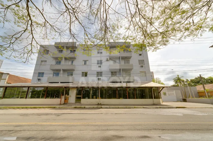Residencial Universitário - Apartamento de 1 dormitório com sacada em condomínio residenci