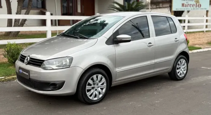 Volkswagen Fox 1.6 MI Total Flex 8V 5P 2012