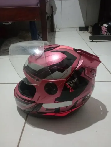 Capacete