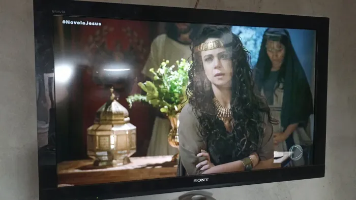 Vendo tv SONY 40 polegada funcionando tudo perfeitamente não é smart