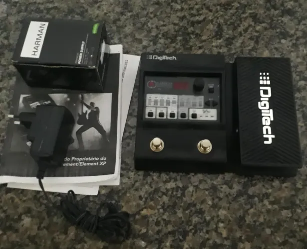 Pedaleira digitech element 