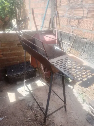 Vendo churrasqueira