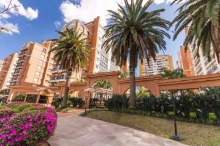 Apartamento em Porto Alegre no Jardim Europa, 3 suites e 3 vagas, 163mt, infra completa.