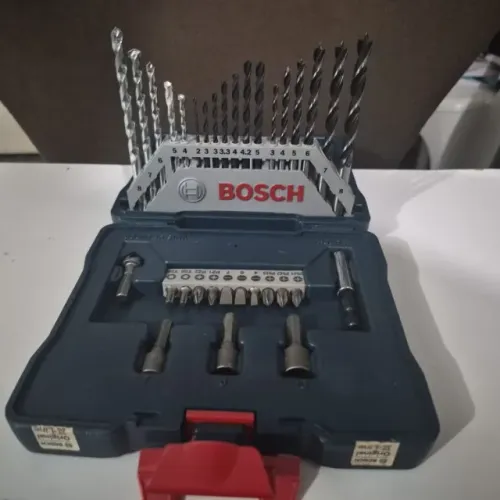 Bosch Kit de Pontas e Brocas X-Line- completo. Não foi usado.