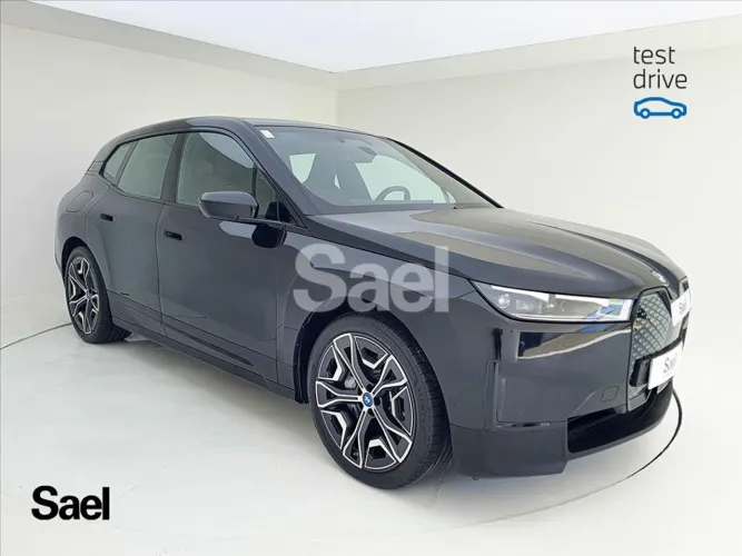 BMW IX XDrive 40 Aut. (elétrico) 2025