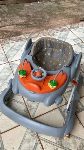 Vendo Andador infantil 