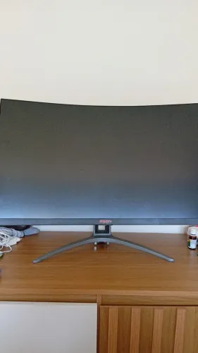 Monitor curvado