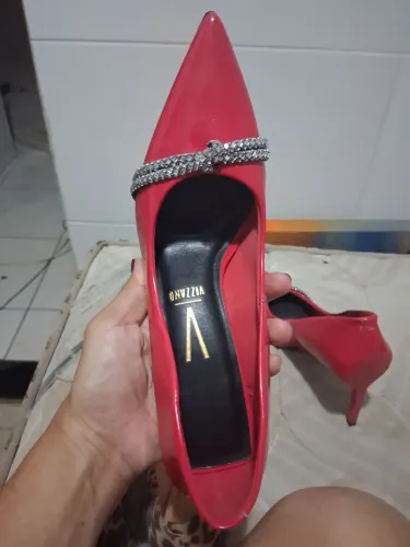 Scarpin Luxo com detalhes em strass