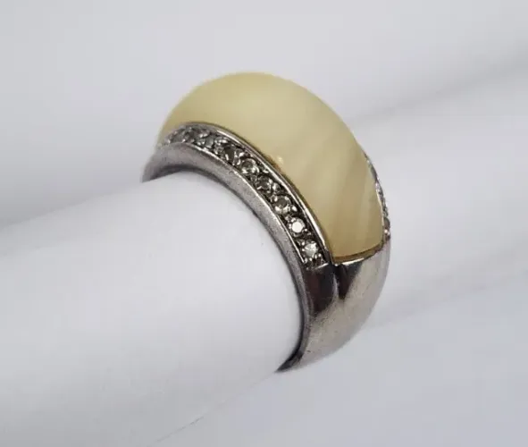 ANEL VINTAGE EM PRATA 925 COM MADREPÉROLA E MARCASSITAS