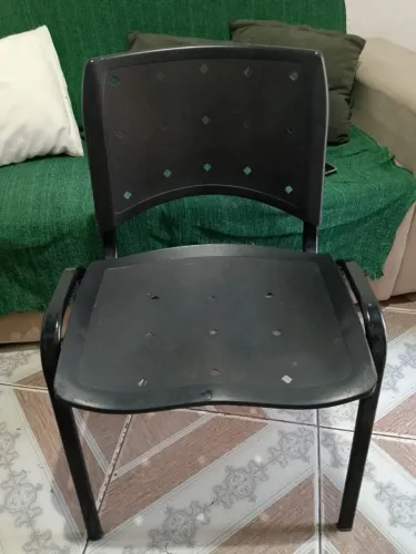 Cadeira de Escritório Preta- Seminova