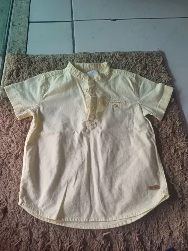 Camiseta amarela