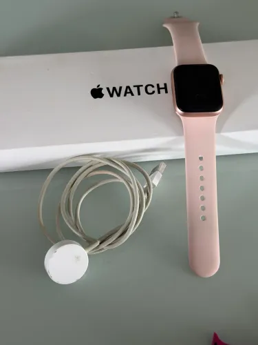Apple Watch SE rosa