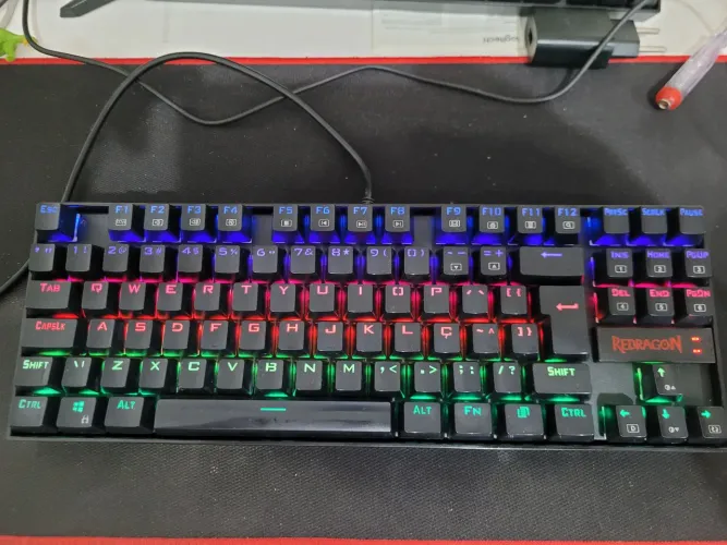 Vendo ou troco Kit Gamer Redragon Mecânico RGB (K552 + G105)