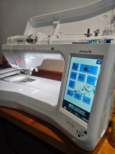 Máquina de Bordado computadorizado
